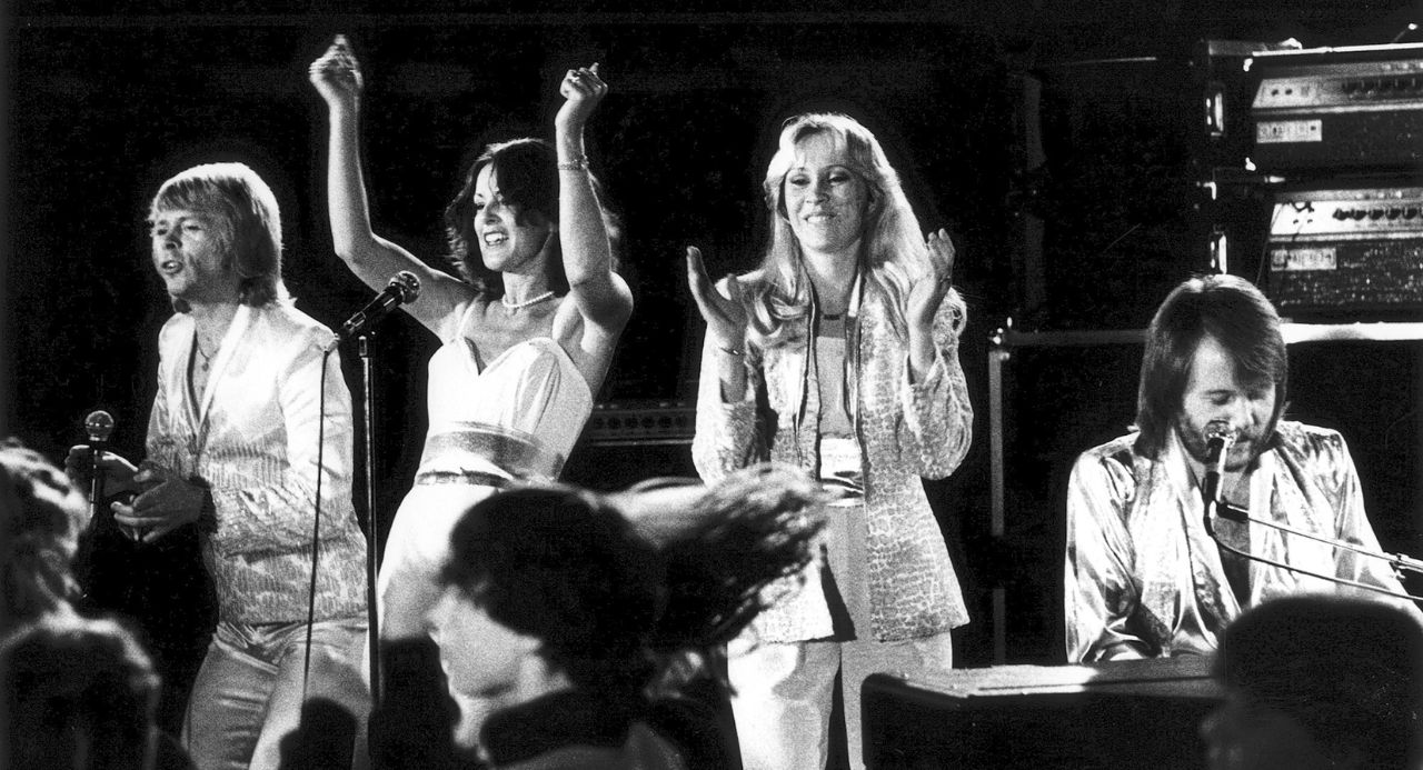 ABBA – Gimme! Gimme! Gimme! (A Man After Midnight)