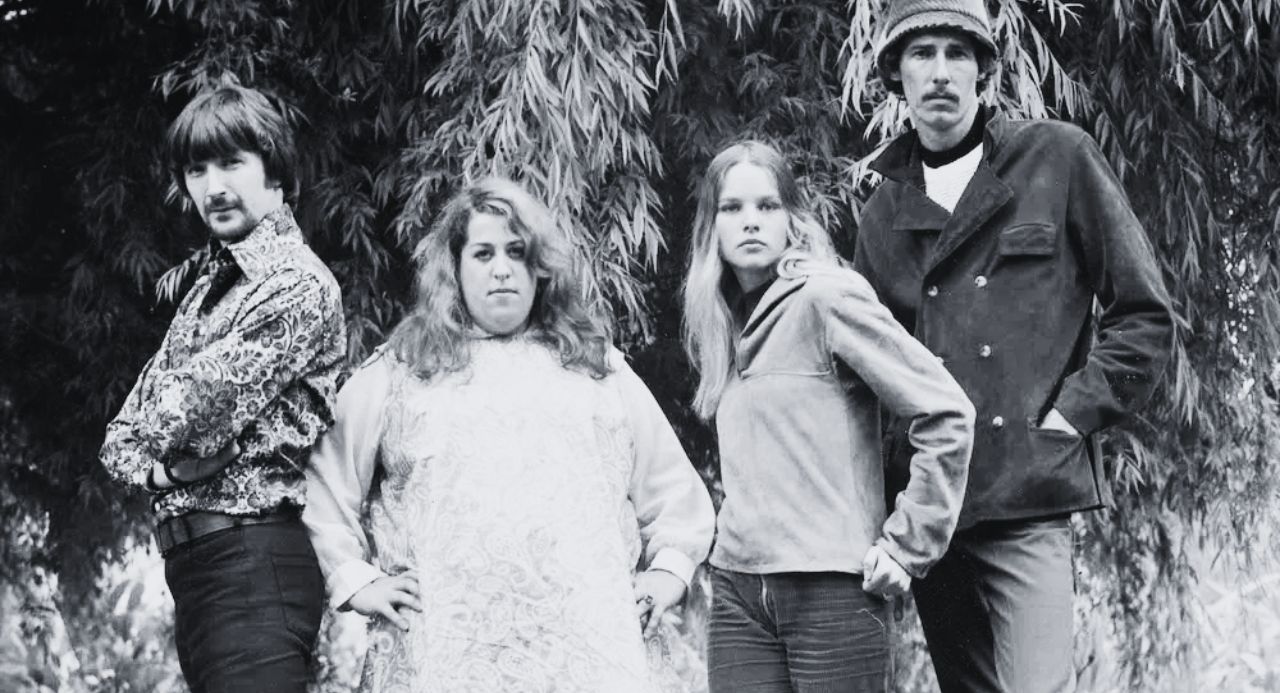 The Mamas & The Papas – Dream A Little Dream of Me