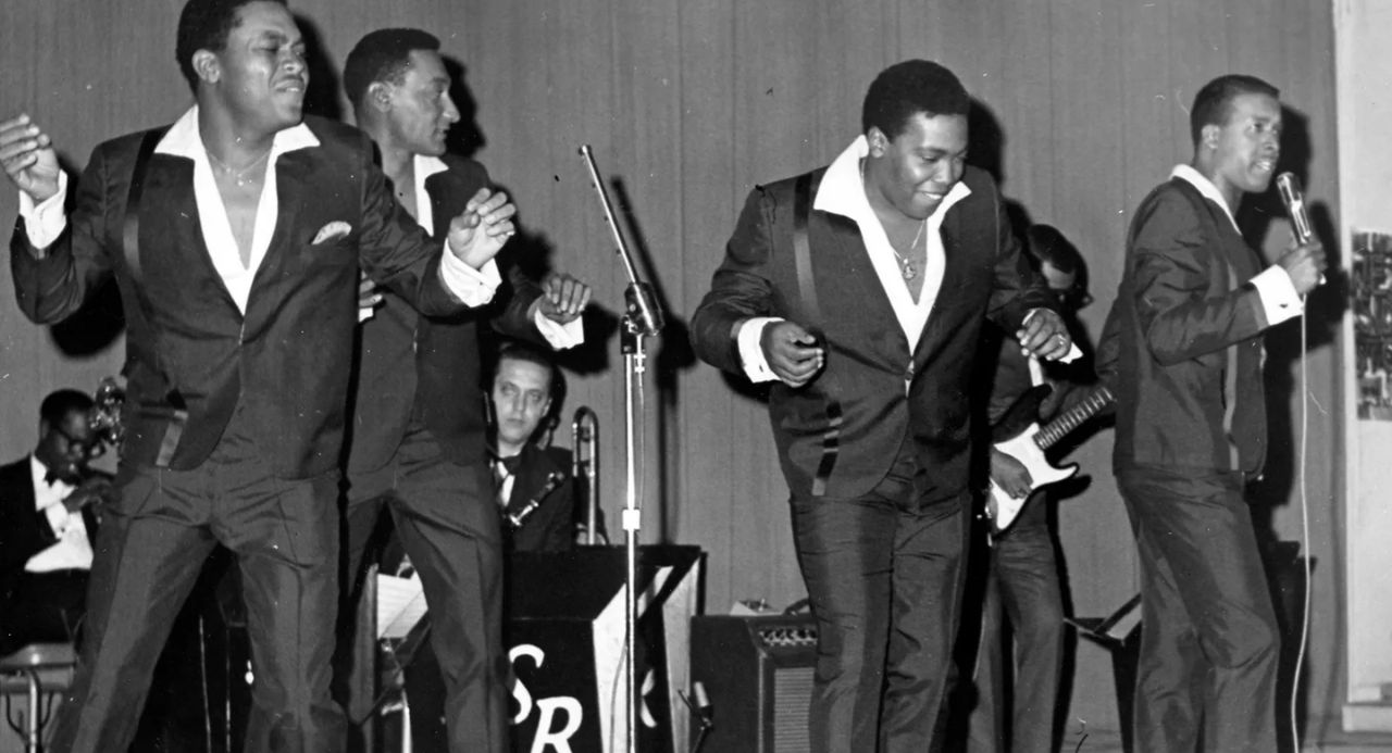 Four Tops – Ain’t No Woman (Like the One I’ve Got)